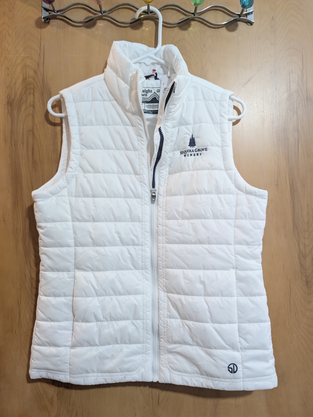 Straight Down White "Cloud Vest" Puffer - Women's M - Sequoia Grove Winery